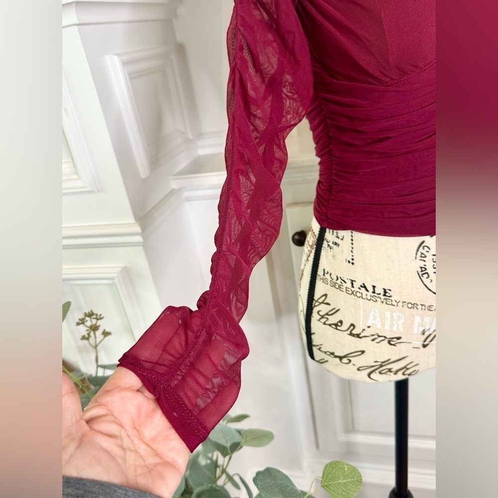 Moa Moa Ruched Bodice Crop Top in Burgundy Size Small NWT - Picture 2 of 10